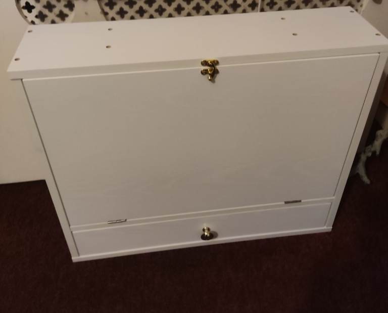 Cabinet with desk and drawer 
