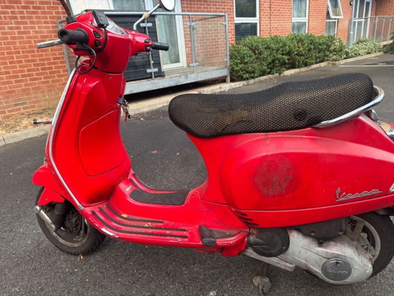 Piaggio, VESPA, 2013, 124 (cc)