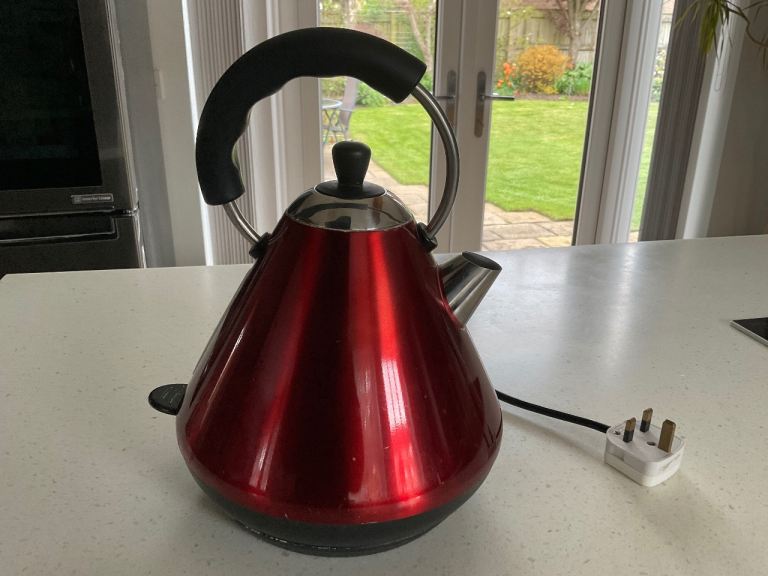 Red Conical Electric Kettle – Debenhams (Pyramid Style)