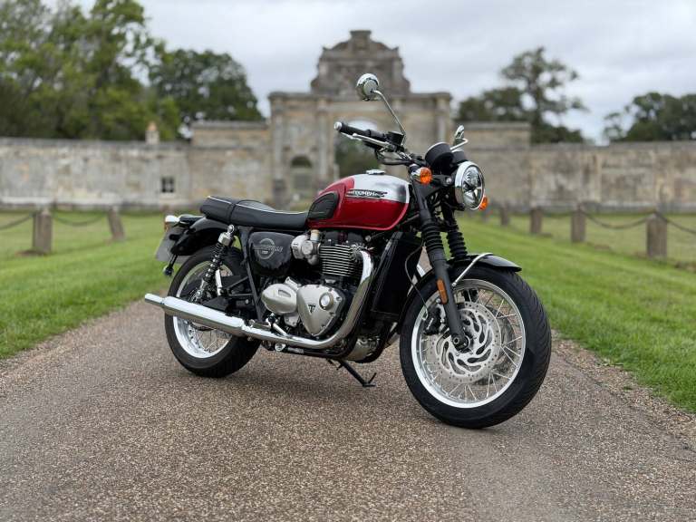 2026 TRIUMPH BONNEVILLE T120