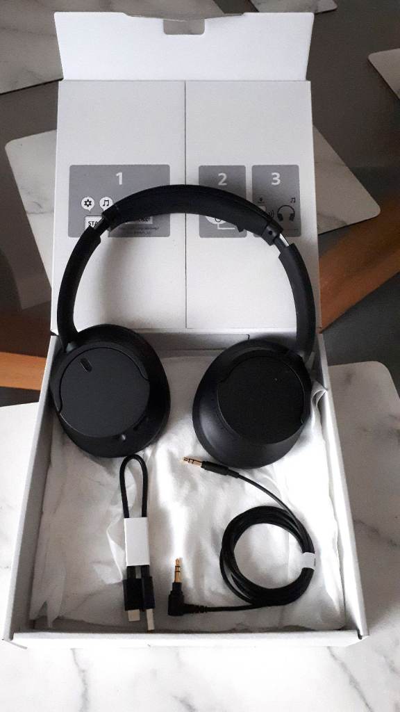 SONY WHCH720NB  Headphones