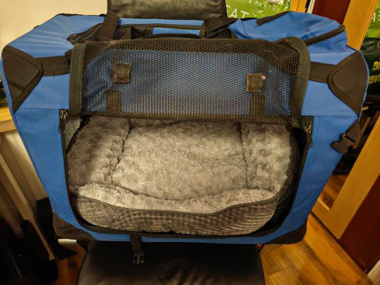 Pets at Home Medium Dog Crate Travel Set XL Harness Collar 2 Long Leads Bed Yellow Bowl 2 Bags & Rol