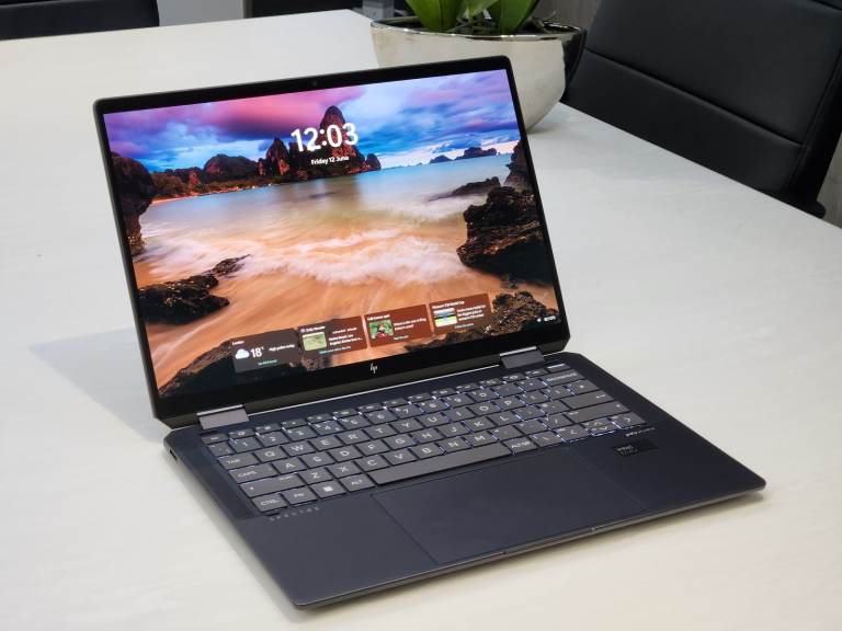 HP Spectre x360 14" 2-in-1 OLED 120Hz Touch * Intel Ultra 7 155H, 16GB, 1TB SSD