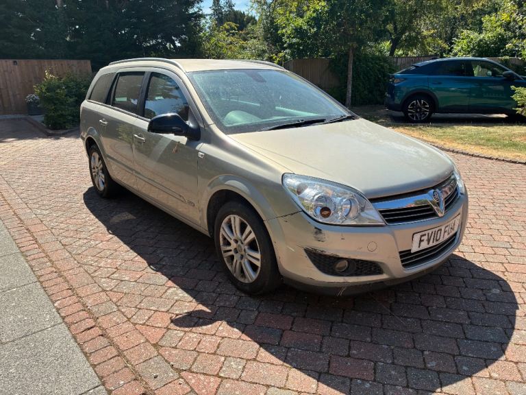 Vauxhall ASTRA 1.8 automatic estate with only 2 owners