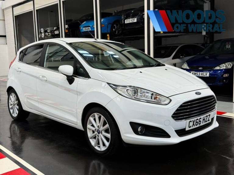 2016 Ford Fiesta 1.0T EcoBoost Titanium Hatchback 5dr Petrol Manual Euro 6 (s/s) (100 ps) Hatchba...