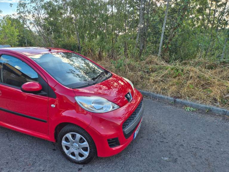 Peugeot, 107, Hatchback, 2011, Manual, 998 (cc), 5 doors