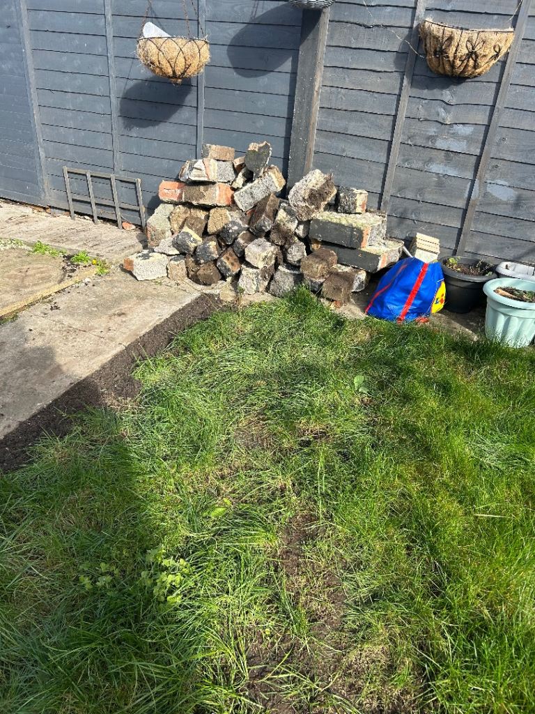 Free rubble and bricks 