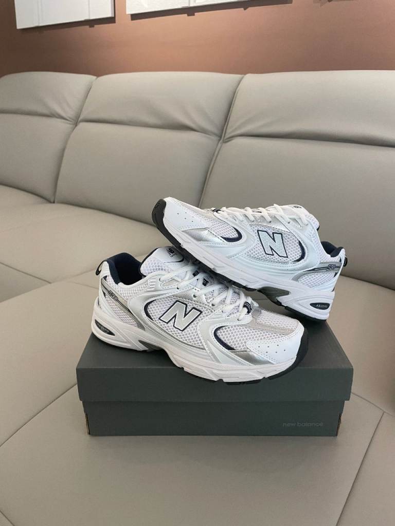 New Balance 530 White Silver Navy Size 3.5