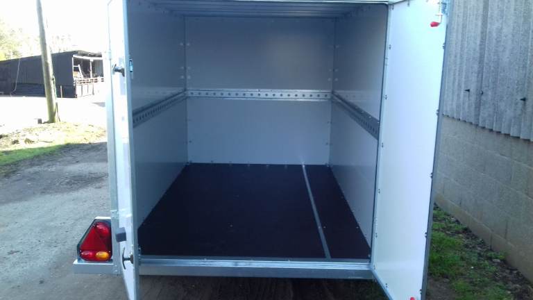 Box Trailer with Doors (Twin Axle) 8' X 5' X 5' in Black or White - Tickners