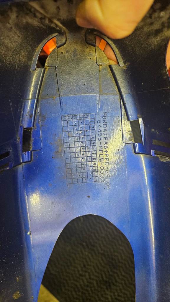 2008 - 2011 Honda Fireblade belly pan fairing