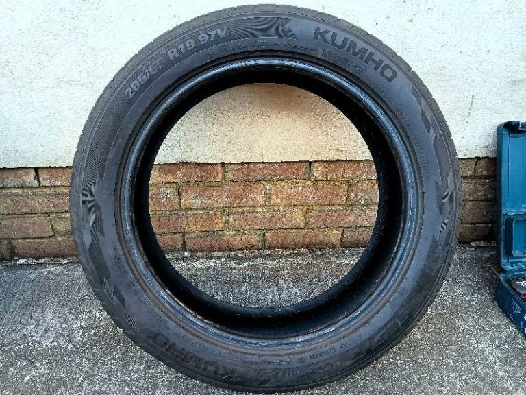 205 55 19" TYRES (PAIR) FOR ALLOYS WHEELS