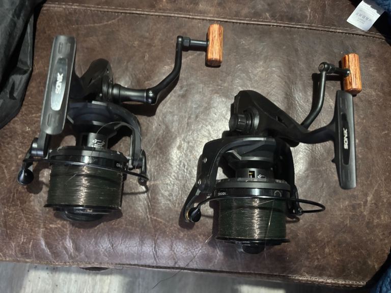 Pair of SONIK Fishing Reels - Good Condition