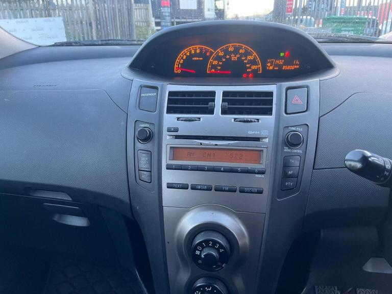 TOYOTA YARIS 1.33 Dual VVT-i TR Euro 4 (s/s) 5dr 2010