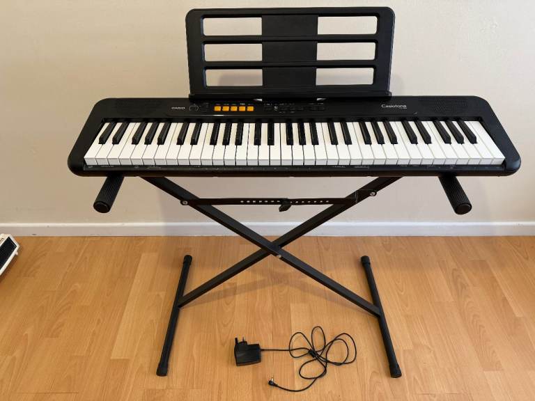 Casio Keyboard Casiotone CT-S100 with Stand