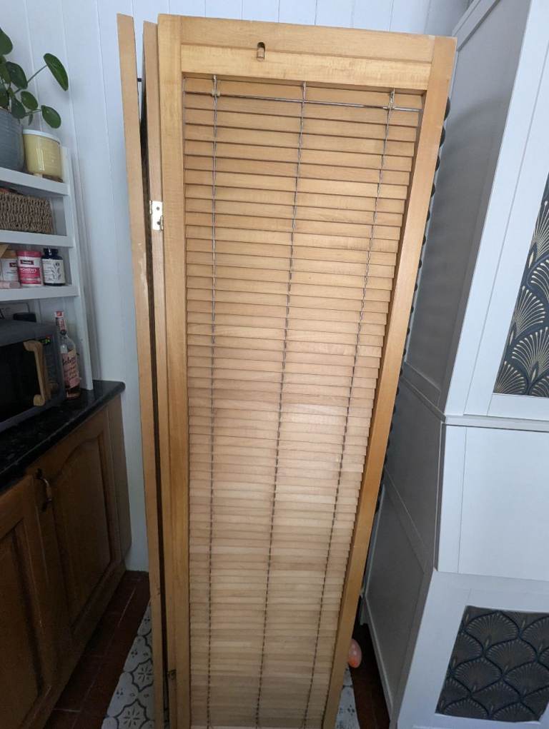 Room divider / folding screen
