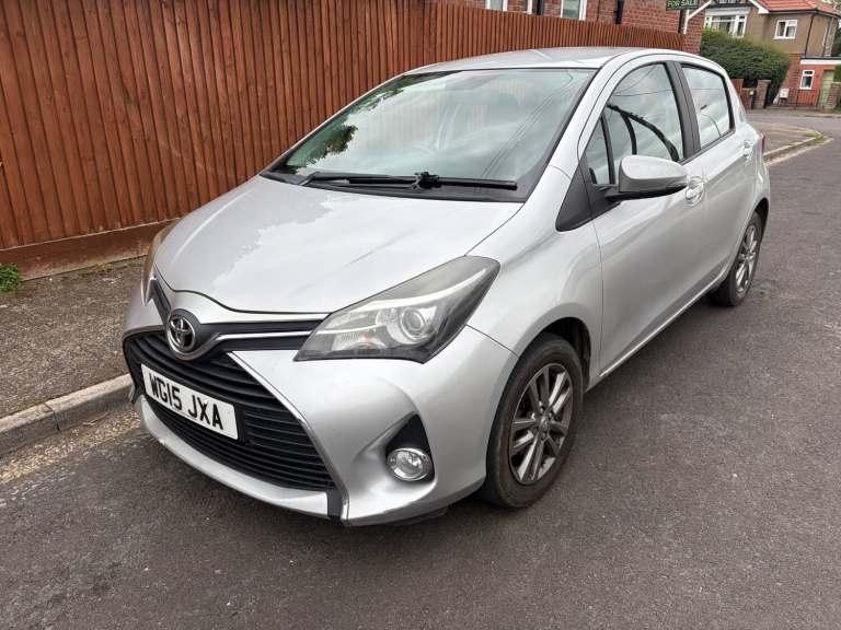 2015 Toyota Yaris 1.3 VVT-i Icon 5dr MOT August 2027 £4250 HATCHBACK Petrol Manual