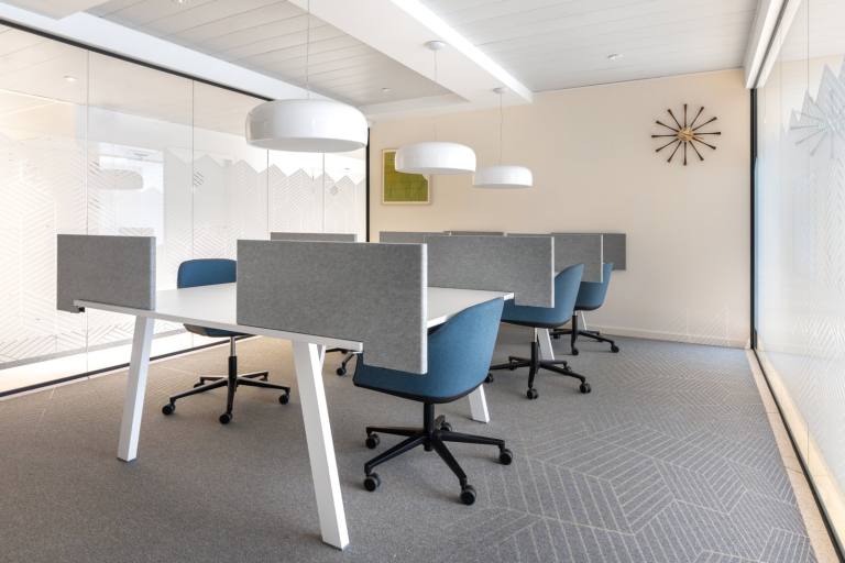 Brighton - BN1 4HB \ Flexible Coworking Desk Space Available