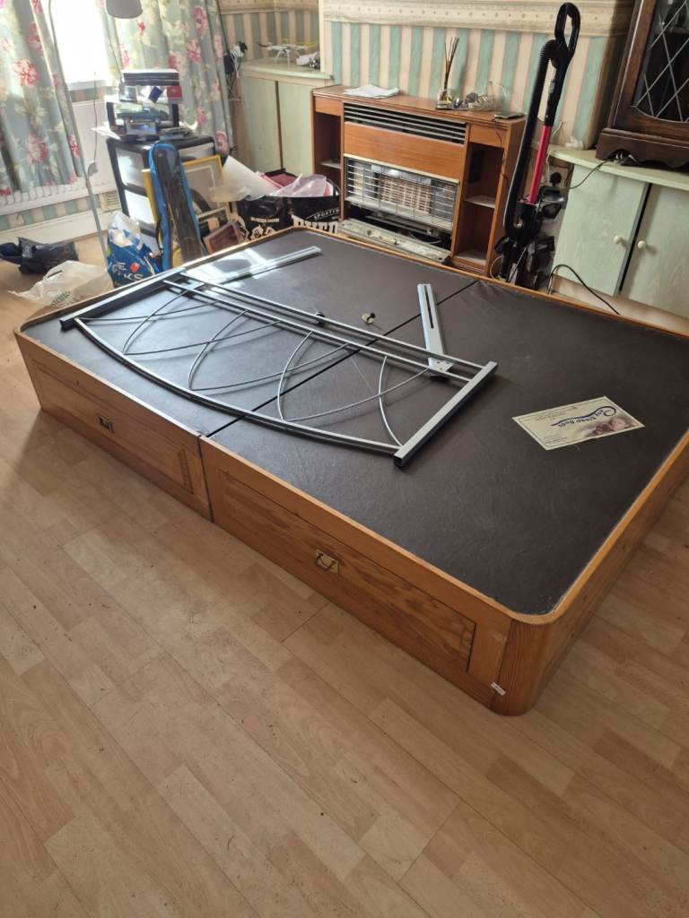 Double bed base