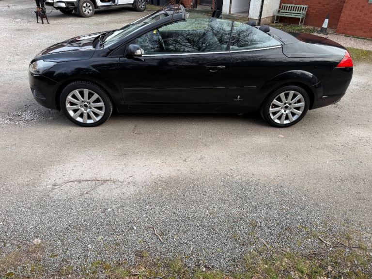 Ford focus cc 2.0 hard top convertible 