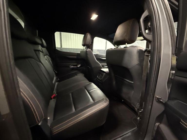 2025 Land Rover Defender 3.0 D350 Hard Top X-Dynamic HSE Auto PANEL VAN DIESEL Automatic