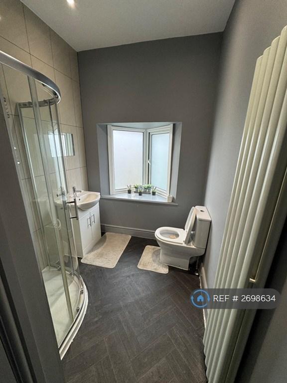 1 bedroom in Westminster Drive, Westcliff-On-Sea, SS0 (#2698634)