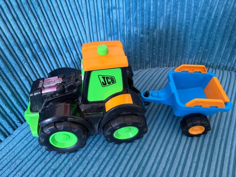 Toy JCB Tractor & Trailer