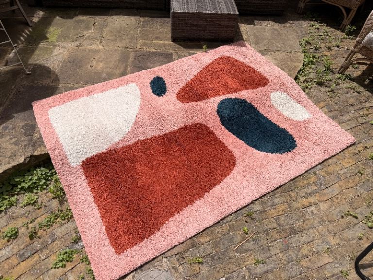 Pink Multicoloured Abstract Pattern Rug – Good Condition