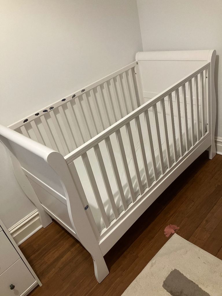 White Wooden Baby Cot Bed – Good Condition - FREE