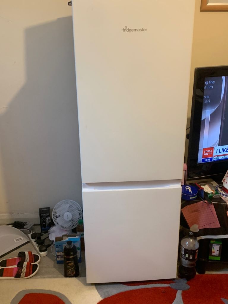 Fridgemaster Fridge Freezer – White, Good Condition, £20.00 for Sale