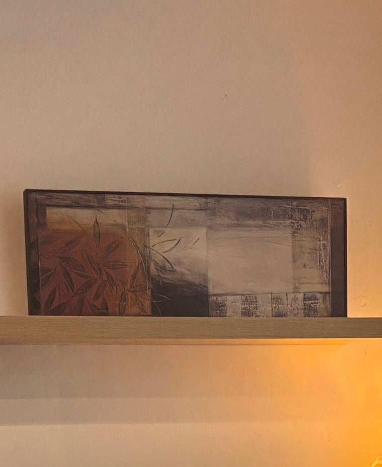 Abstract Leaf Canvas Wall Art – Good Condition