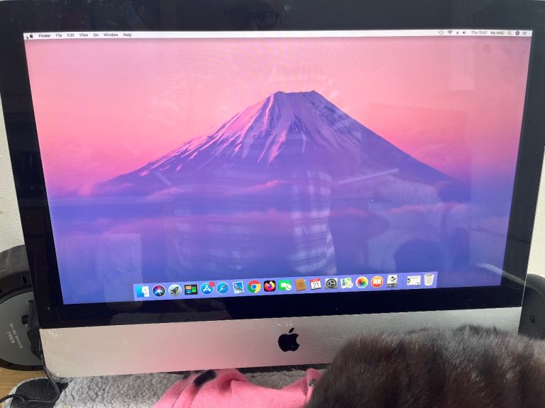 Mid 2011 imac (no keyboard or mouse)