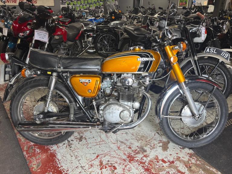 1973 HONDA CB 250CC CLASSIC MOTORCYCLE