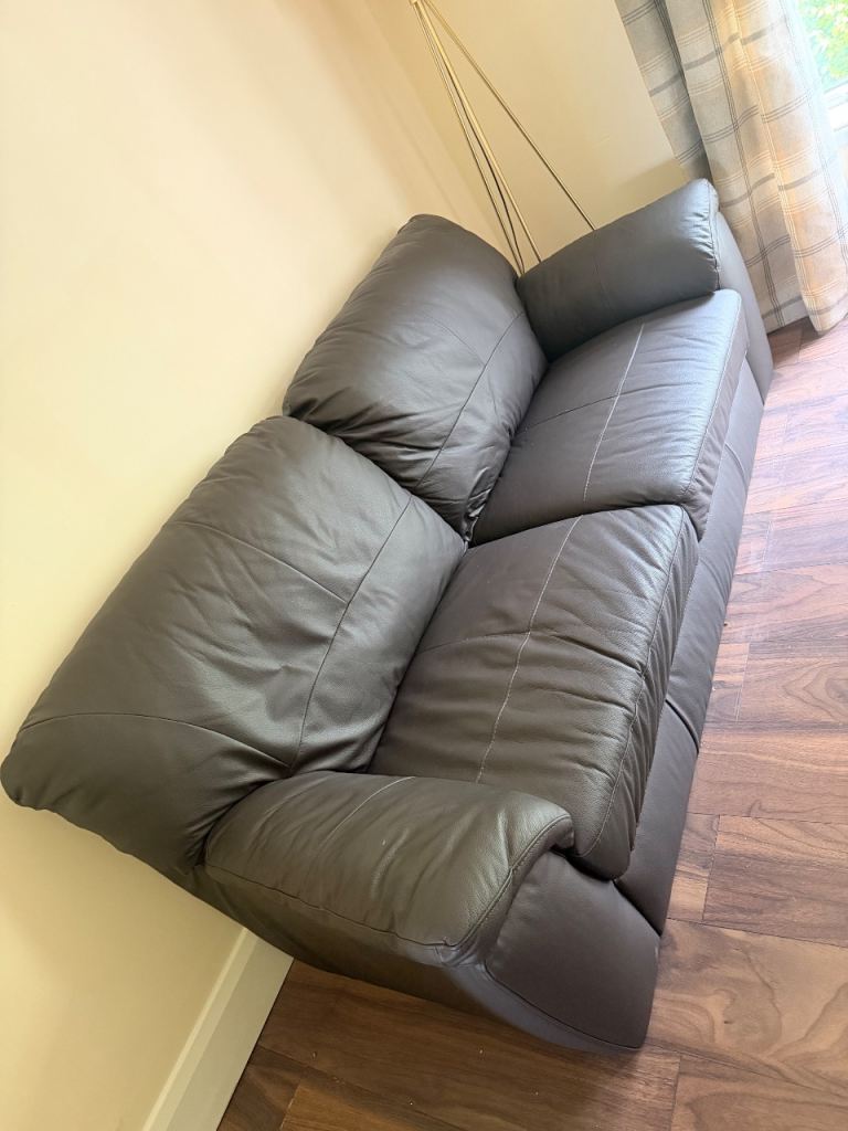 Milano 2 and 3 seater leather sofa