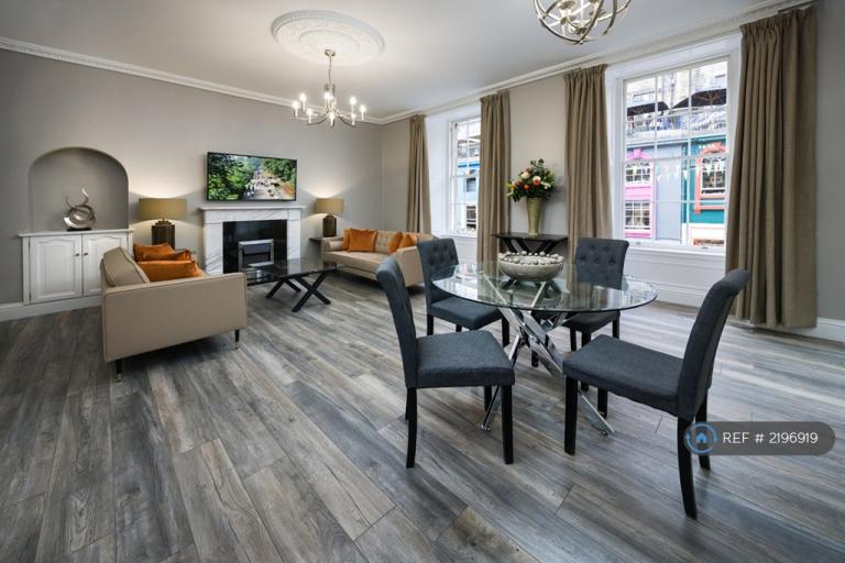 2 bedroom flat in Victoria St, Edinburgh, EH1 (2 bed) (#2196919)