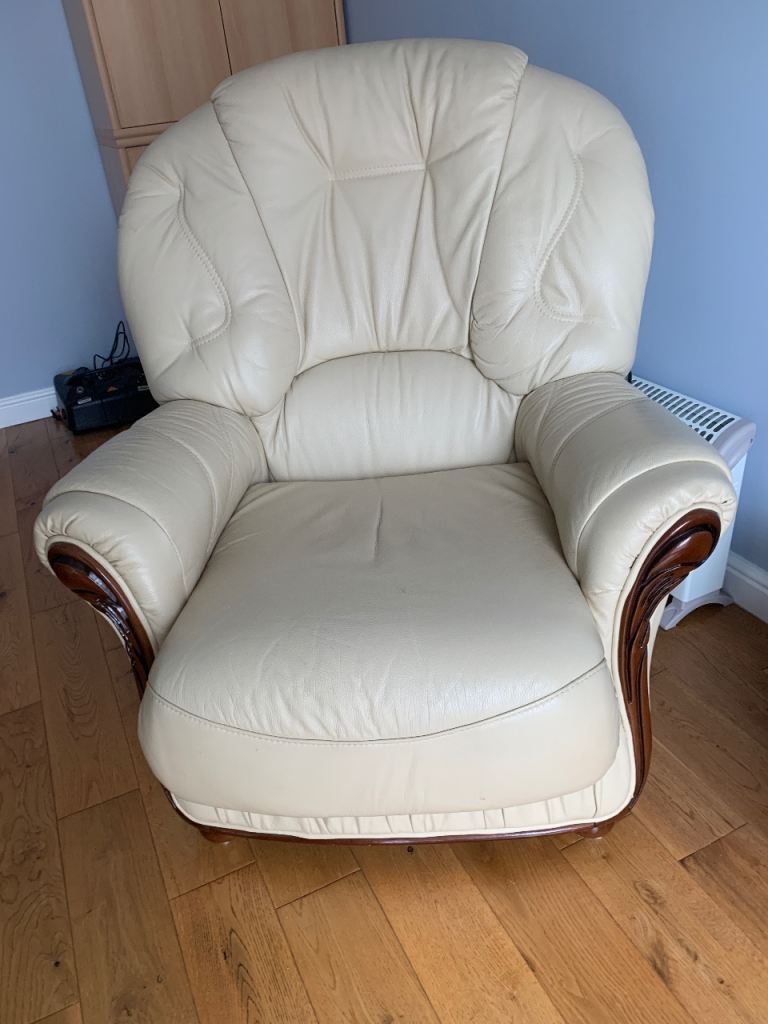 Cream Leather Armchair with Wooden Accents – Good Condition