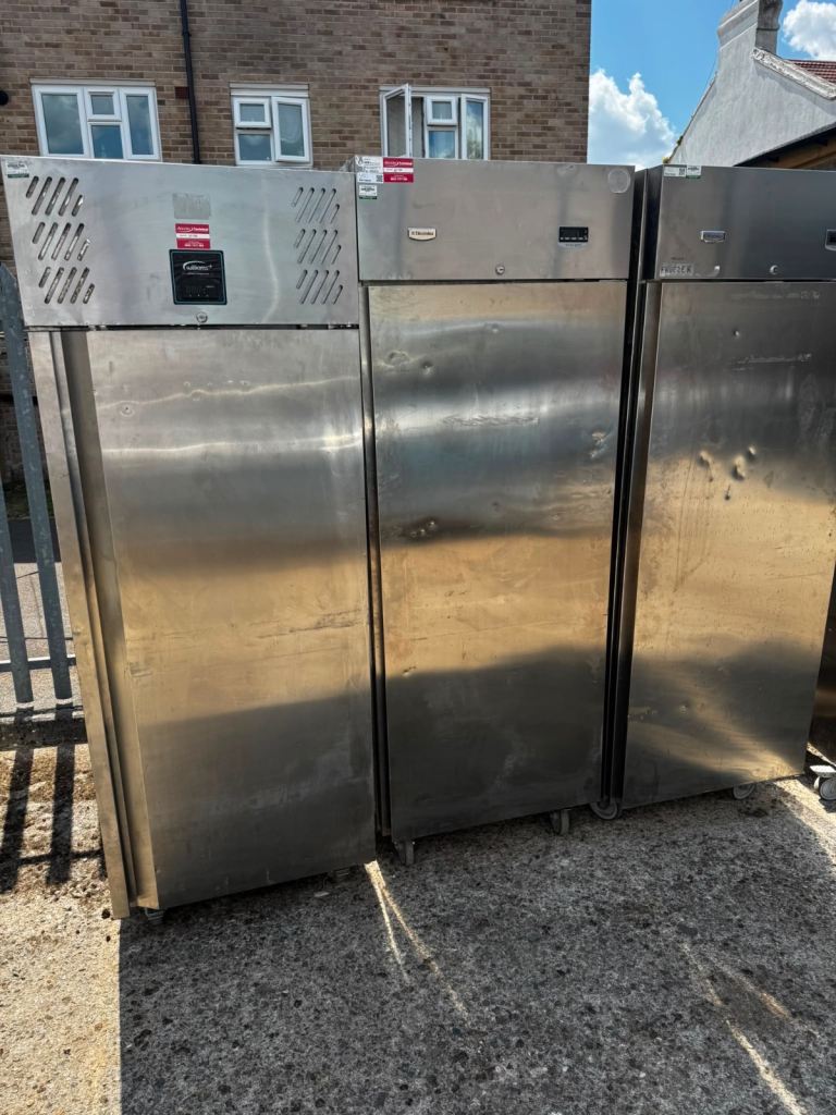 Commercial single door fridge cafe shop restaurant takeaway 