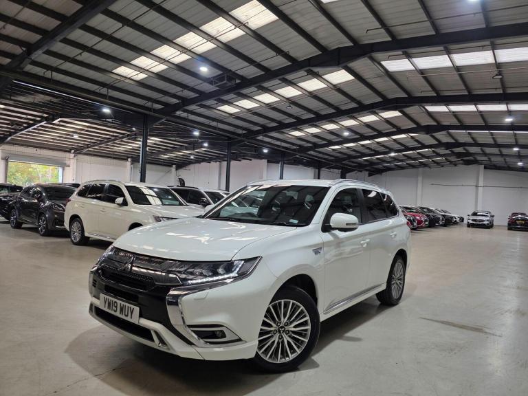 2019 Mitsubishi Outlander 2.4h TwinMotor 13.8kWh 4h CVT 4WD Euro 6 (s/s) 5dr ESTATE Petrol/Electr...