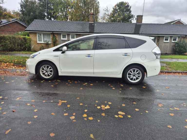 7 seater Toyota, PRIUS Plus HYBRID, 2013, 1800 (cc)