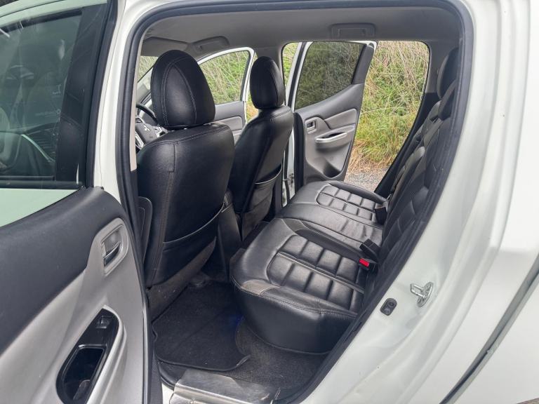 Mitsubishi L200 2.4 DI-D DC Barbarian Pickup Double Cab 4dr Diesel Ma... 2018/18