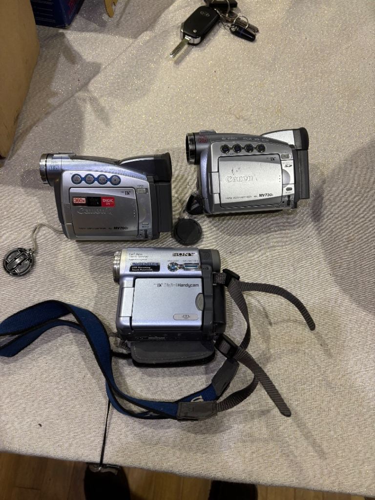 3 digital handycams