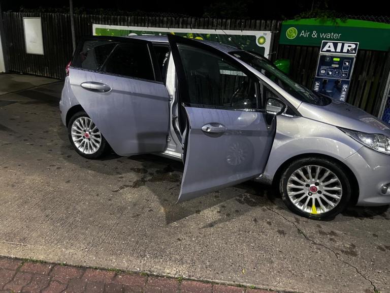 Ford, FIESTA, Hatchback, 2012, Manual, 1388 (cc), 5 doors