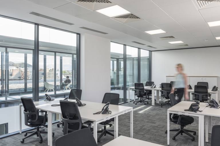 Edinburgh - EH3 9QA \ Private Office for 4 Workstations