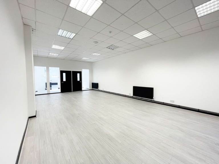 Large Office | Creative Space | Artist Studio to Rent In Leytonstone East London E10 