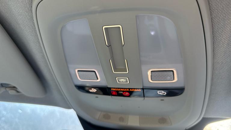 2025 Volvo XC40 2.0 B4P Ultra Dark 5dr Auto Petrol Estate Estate Petrol Automatic