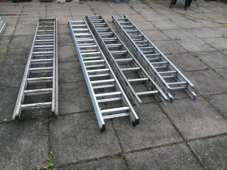 DOUBLE ALUMINIUM LADDERS