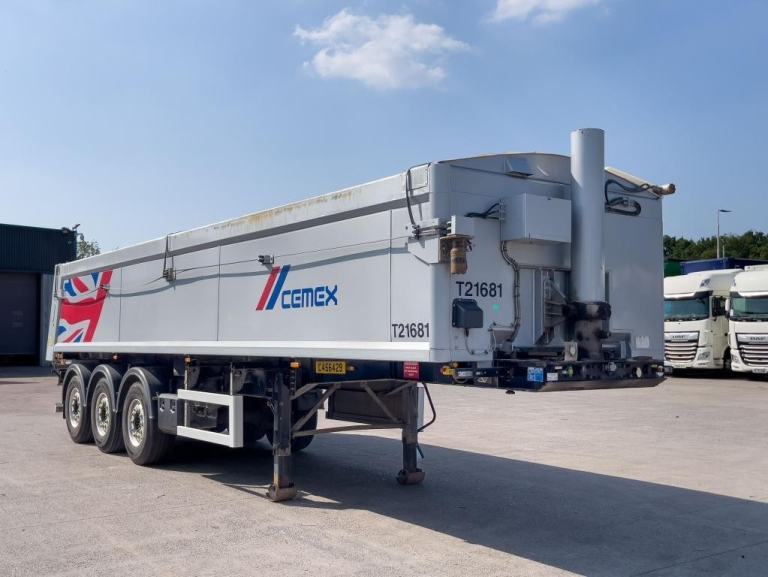 WILCOX INSULATED TIPPING TRAILER 