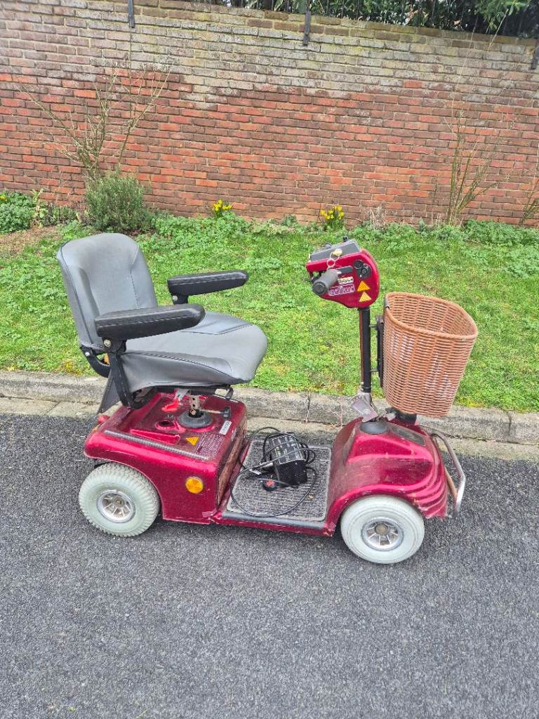 MOBILITY SCOOTER