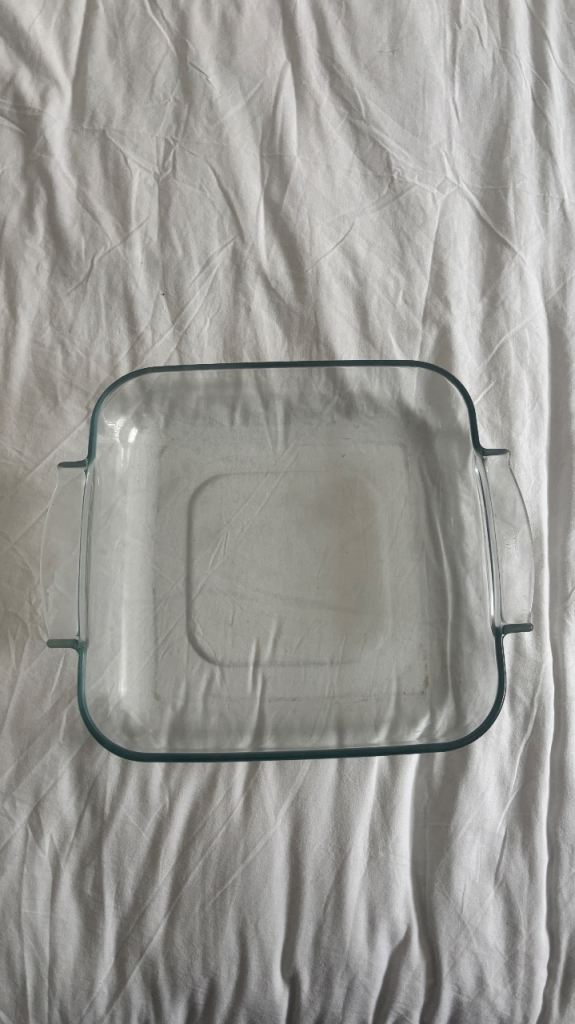 Pyrex square oven dish + Oval oven dish