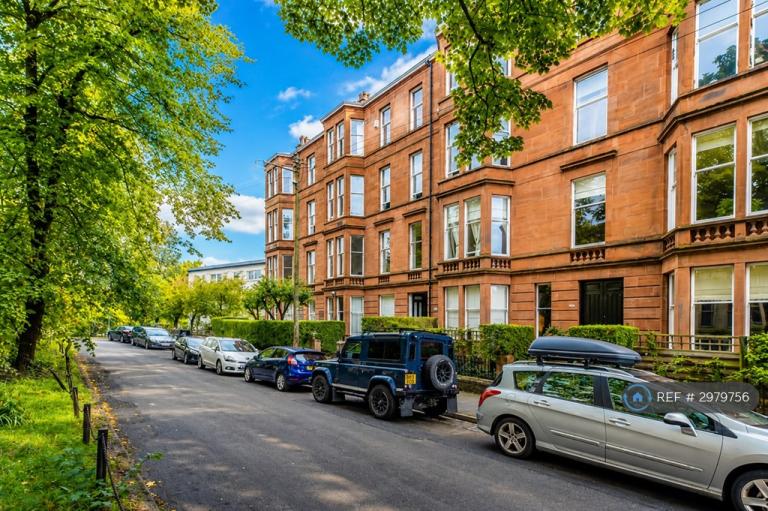6 bedroom flat in Wilton St, Glasgow, G20 (6 bed) (#2979756)