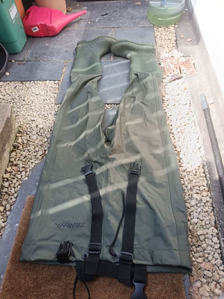 Daiwa Fishing Waders with Boots - Size 9, Good Condition